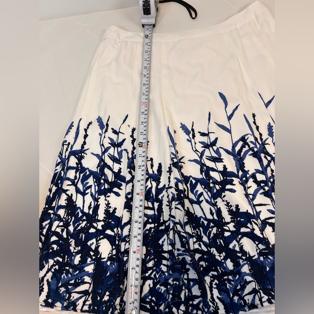 Coldwater Creek A-line midi skirt blue & white botanical print Women’s size 14 - Picture 4 of 8